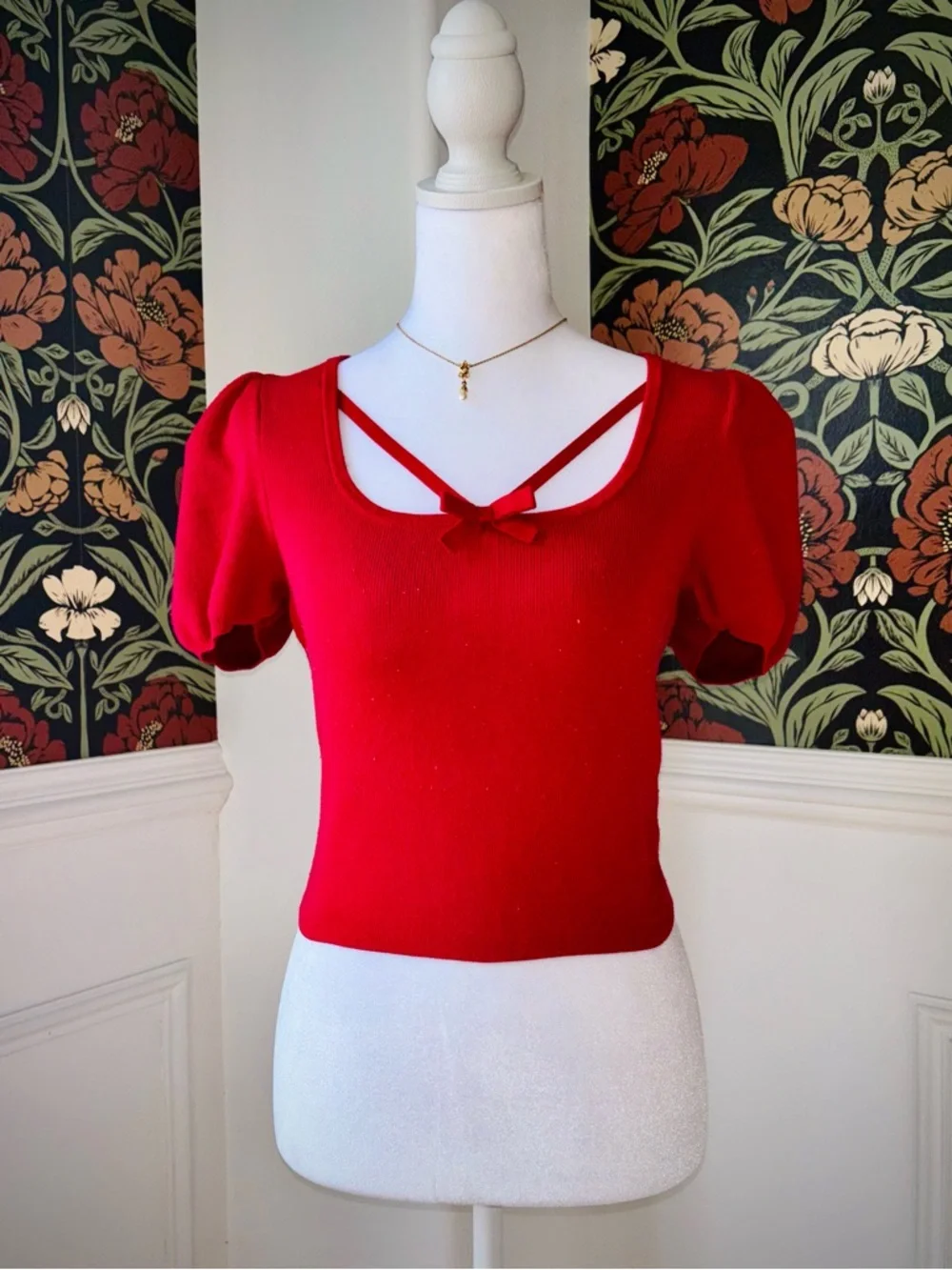 EXPRESS 🌹 Puff Sleeve Sweater Top - Picture 2 of 7